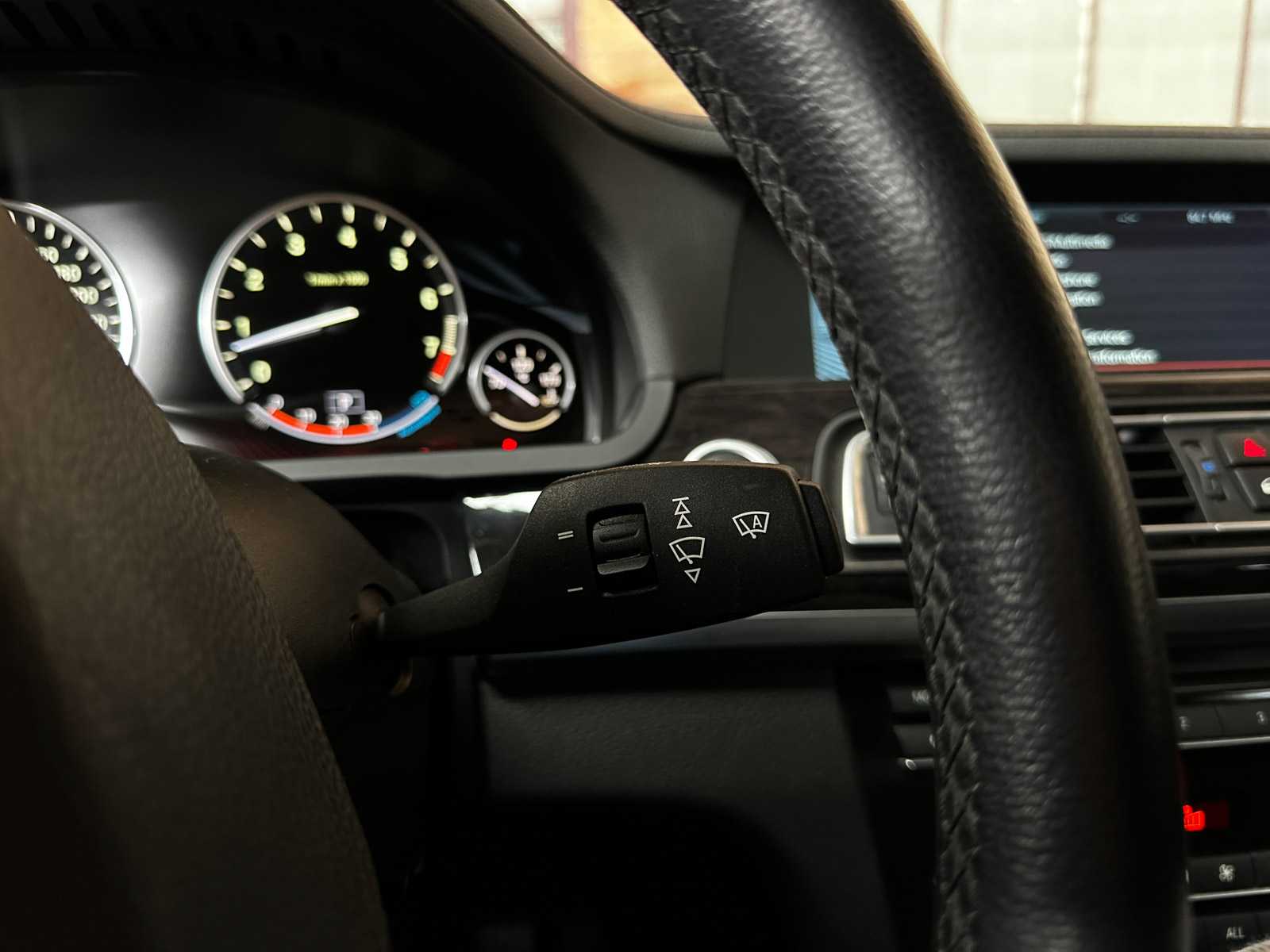 BMW ActiveHybrid7 F04 4.4 V8 465pk 2010 Youngtimer (70.000 km)