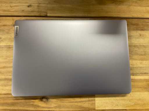 Laptopul Lenovo Ideapad 3