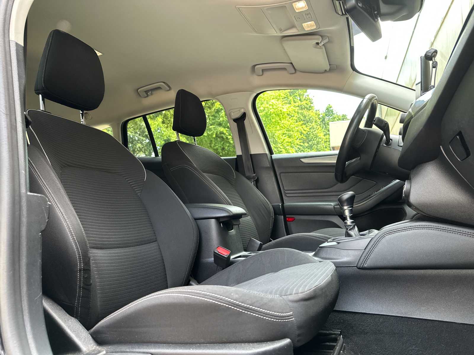 Ford Focus Wagon 1.0 EcoBoost ST Line Business 123pk 2019, T-876-HJ