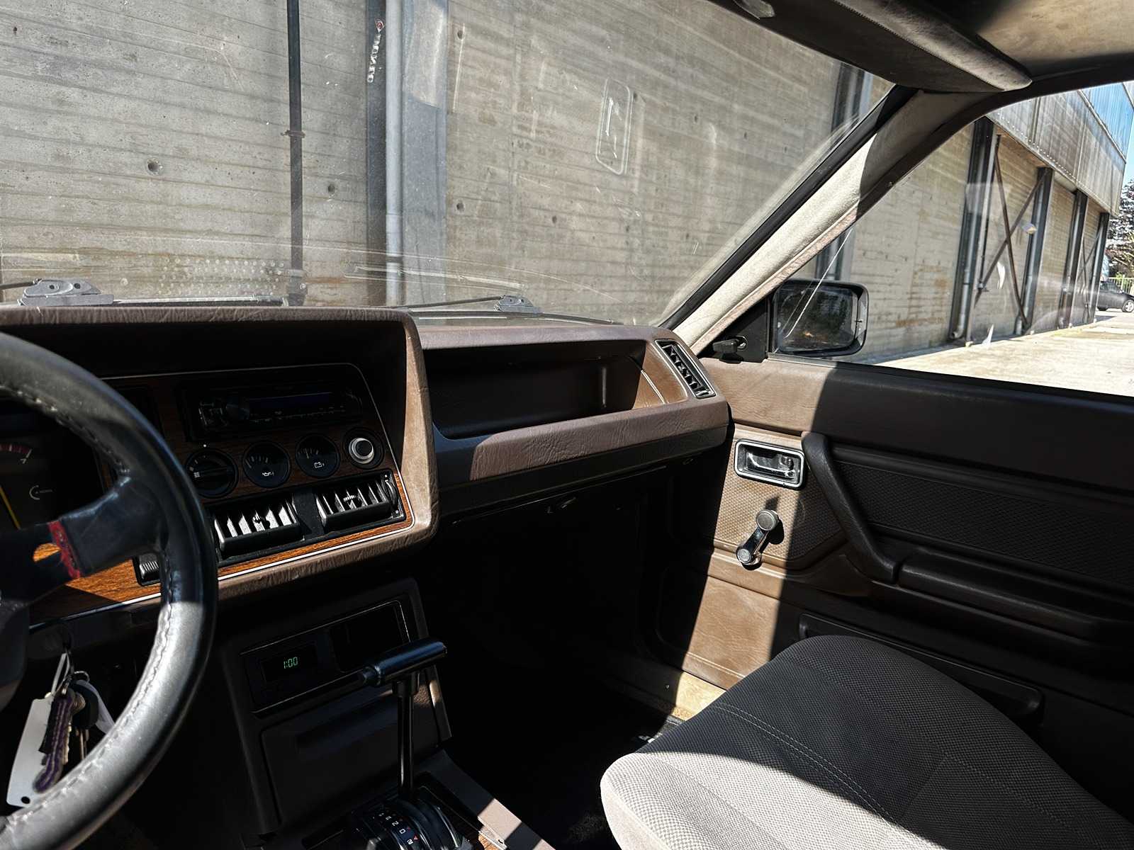 Ford Granada 2.8 GL 160pk 1983 (Origineel-NL), V-101-TR