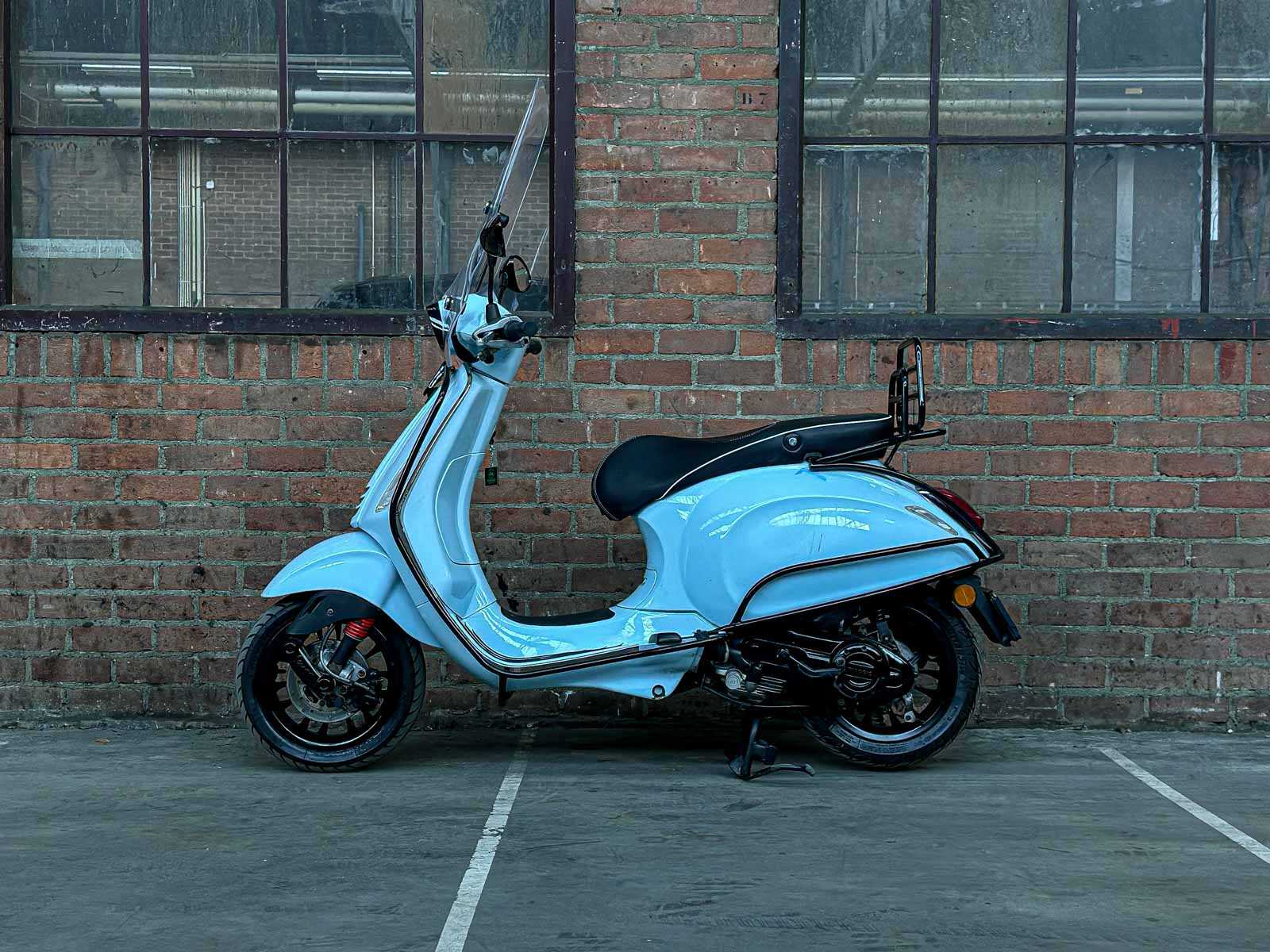 Piaggio Vespa Sprint 4T 2014 Scooter, F-653-XT