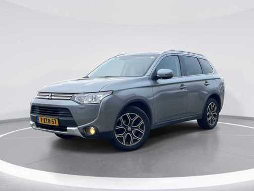 Mitsubishi Outlander 2.0 PHEV ExeEd XLine 2015 | 7-ZTB-57