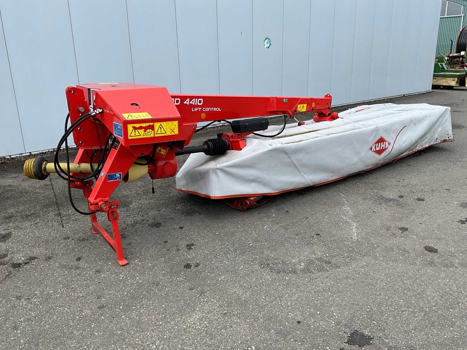 2010 Kuhn GMD4410 – FF Rear Mower