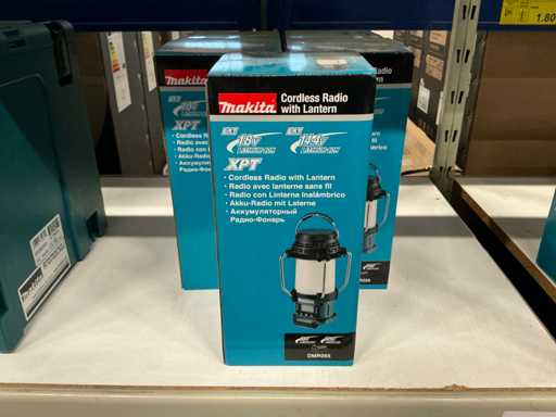 Makita DMR055 cordless radios with lantern (5x)