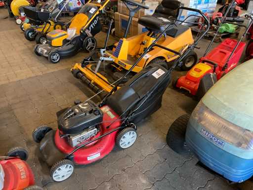 Ma?ini de tuns iarba MTD 48 SPB 2011