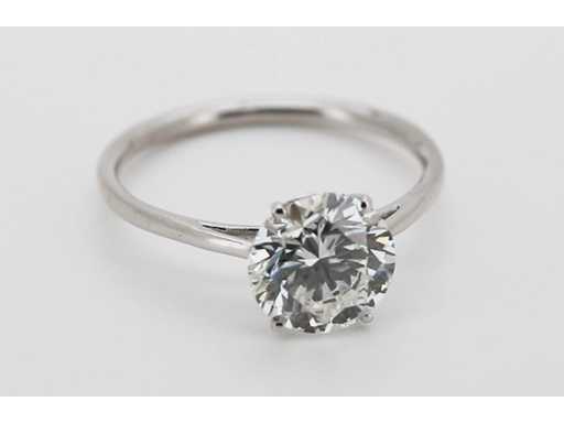 Anello in oro bianco 14 carati con 4.01 crt. diamante