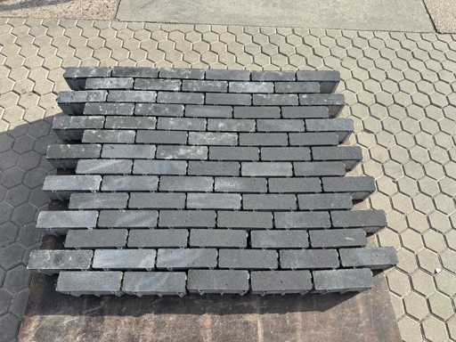 Blocs de béton (environ 57,6 m²)