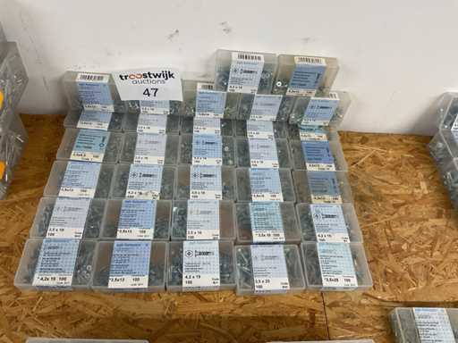 32 dozen zelfborende schroeven