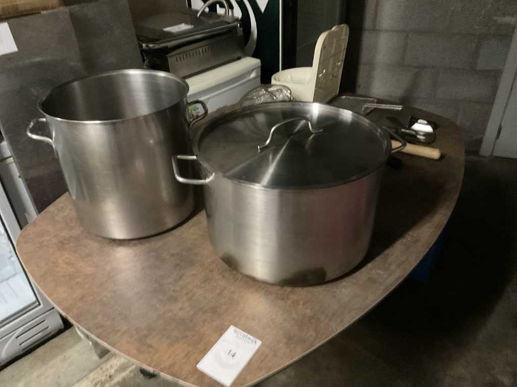 Boiling kettle (2x)