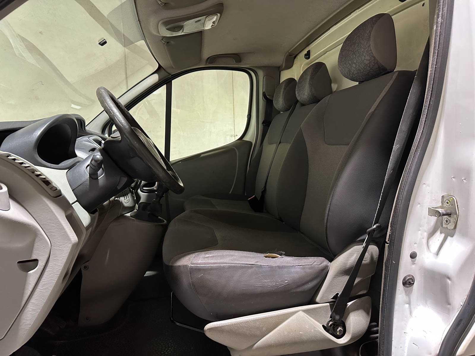 Renault Trafic 2.0 dCi T27 L1H1 Eco Black Edition 89pk 2014 (Origineel-NL), VJ-606-F