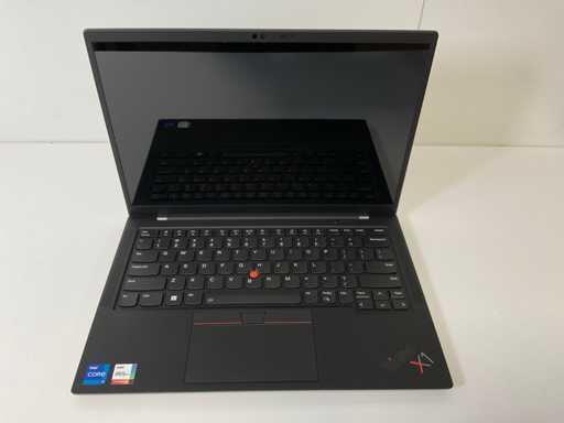 Lenovo ThinkPad X1 Carbon Gen 9 14", Core(TM) i7 11. generacji, 32 GB RAM, 256 GB NVMe Laptop
