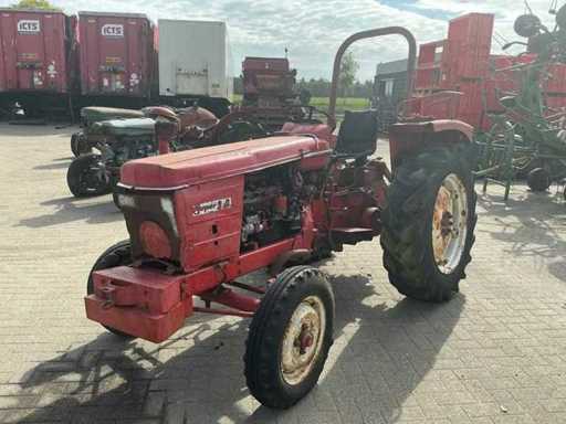 Oldtimer tractors, cars, forklifts, agricultural machinery and parts