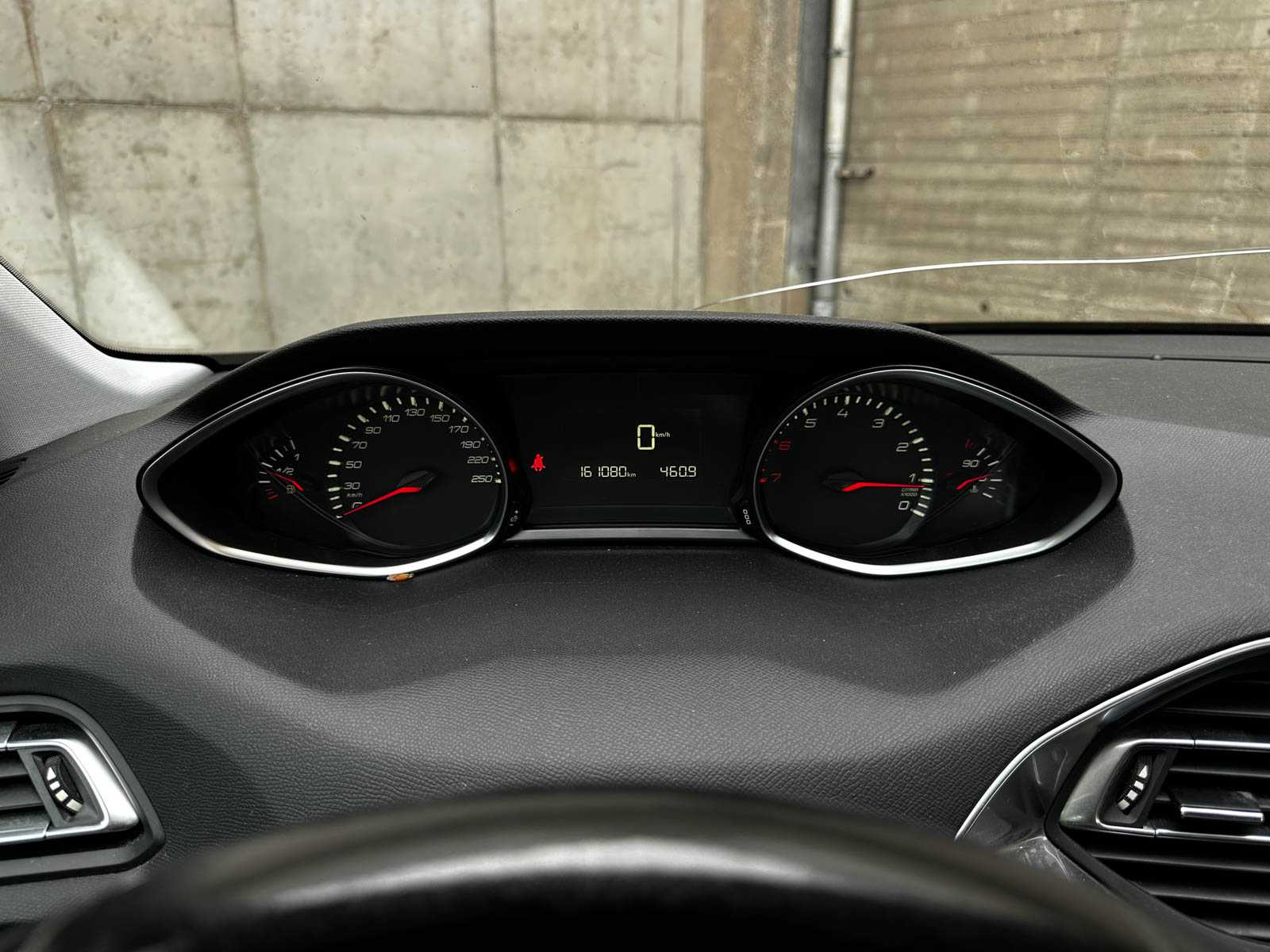 Peugeot 308 1.2 PureTech Active 110pk 2016, KD-319-F