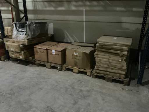 Vari oggetti da giardino e per la casa