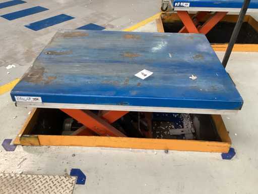 Scissor lift 2000 Kg