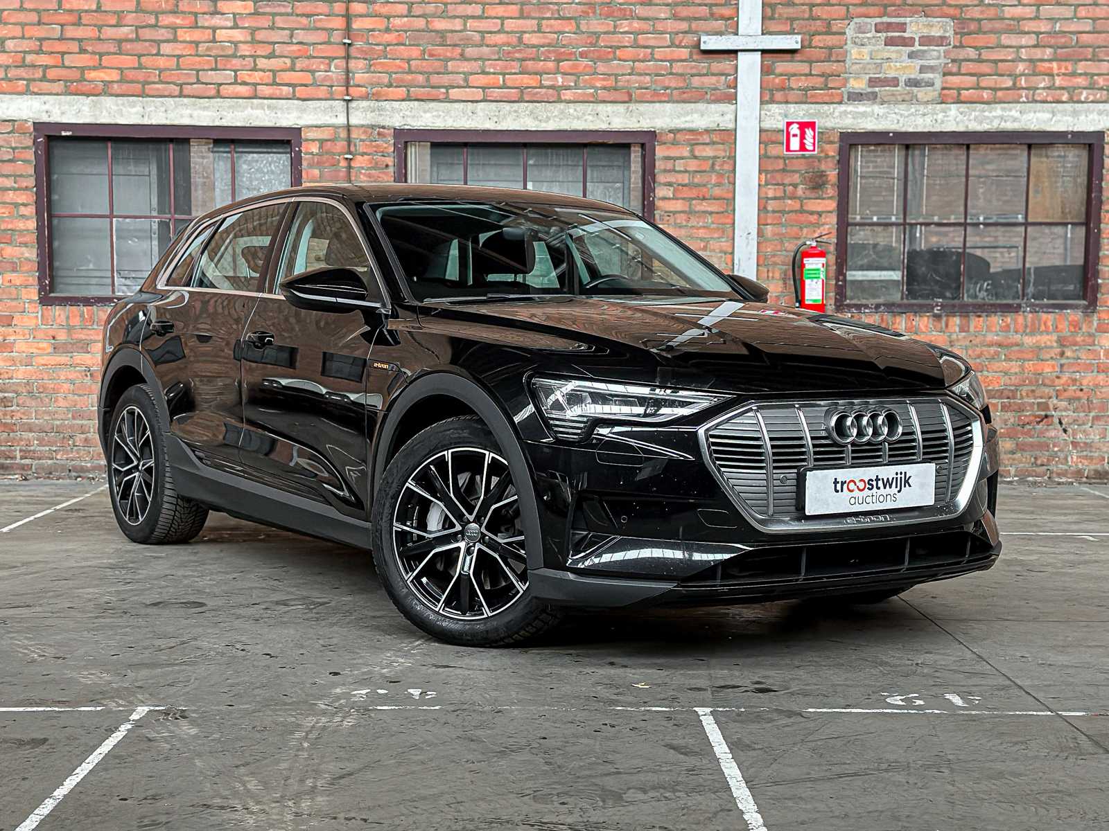 Audi e-tron 50 Quattro Edition 71 kWh 313pk 2020 (Origineel-NL + 1e Eigenaar), J-904-HF