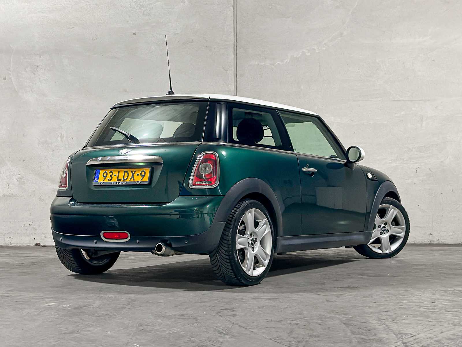 Mini 3-Deurs 1.6 Cooper 120pk 2008, 93-LDX-9