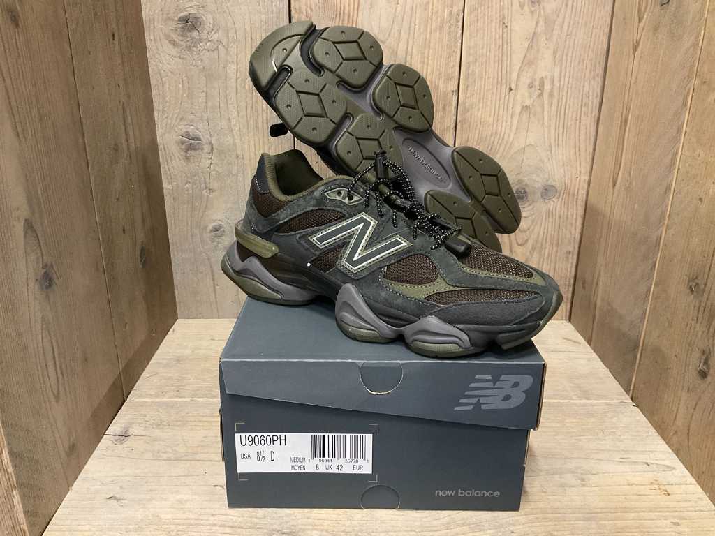 New balance - U9060PH - Sneaker size 46.5 | Troostwijk Auctions