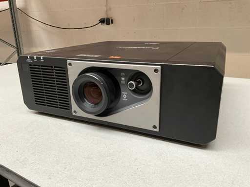 Projektor laserowy Panasonic PT-FRQ50B 4K Ultra HD