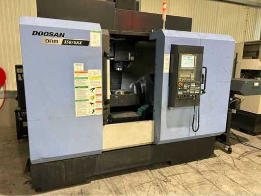 2017 Doosan DNM 350/5AX CNC Universal-Maschinenzentrum