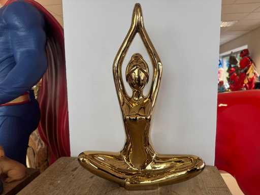 Yoga Lady Chrome gold H48cm x L32cm