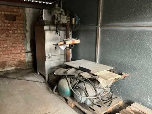 Batch of old machines serving as scrap