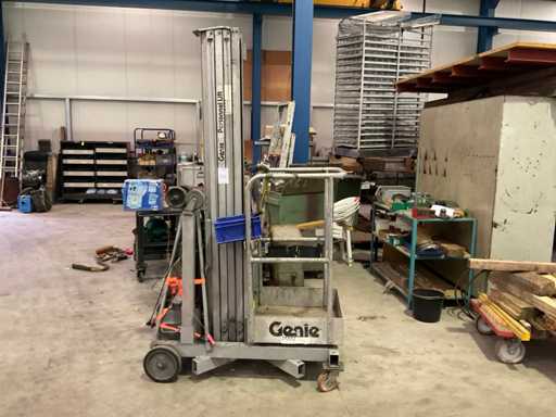 Elevador de canal Genie Persons