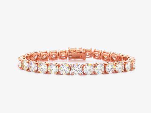 Bracelet de tennis rose avec des brillants