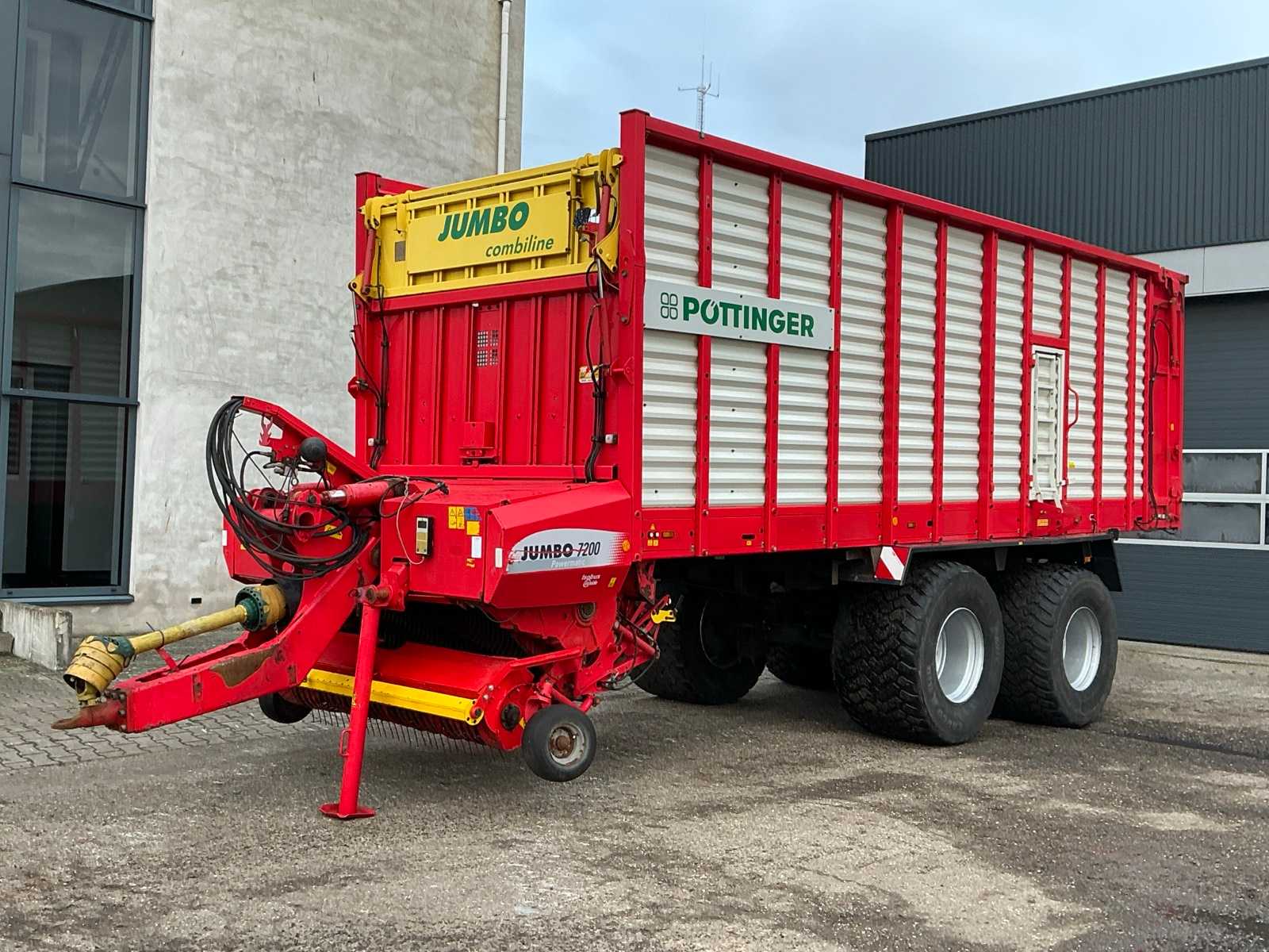 2014 Pottinger Jumbo 7200 Combiline Powermatic ISO Bus Loader Forage Wagon