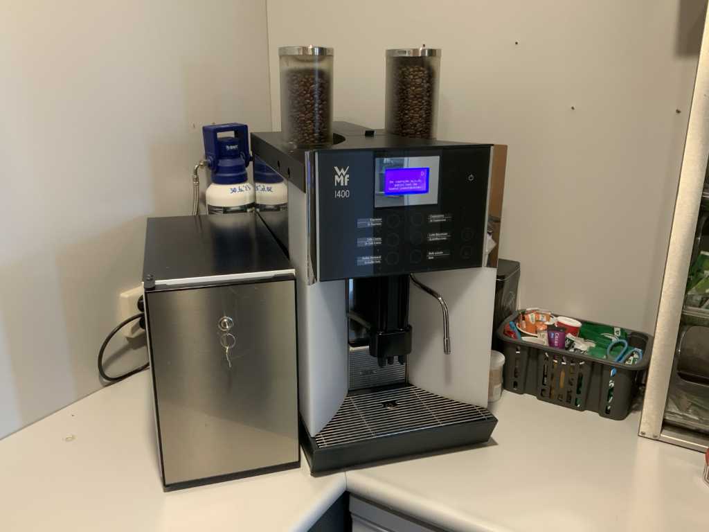 WMF 1400 Machine à café entièrement automatique