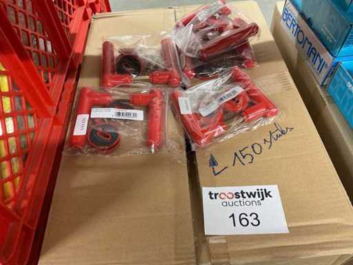 150 poignées de porte rouges