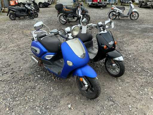 Aprillia en Apgmoto Brommer (2x)