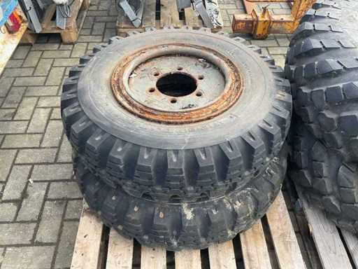 Vredestein Band, wiel en velg unimog army 9.00-16