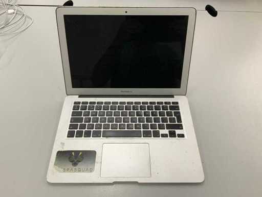 Apple A1466 13-inch MacBook Air MD760LL/A Laptop