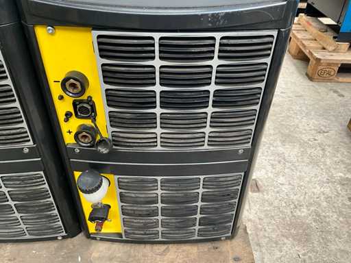 Machine à souder ESAB Mig 4000iw 2013