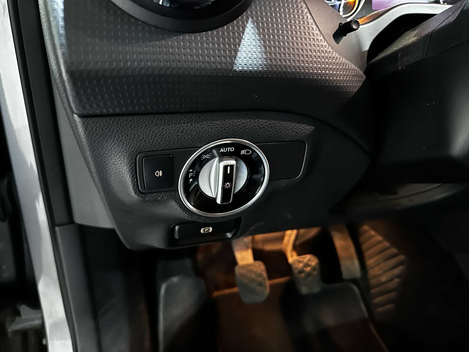 Mercedes-Benz A180 4U3 A-klasse 121pk 2013 (Origineel-NL), 8-SRR-41