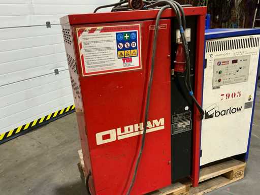 Oldham 24/080 Acculader