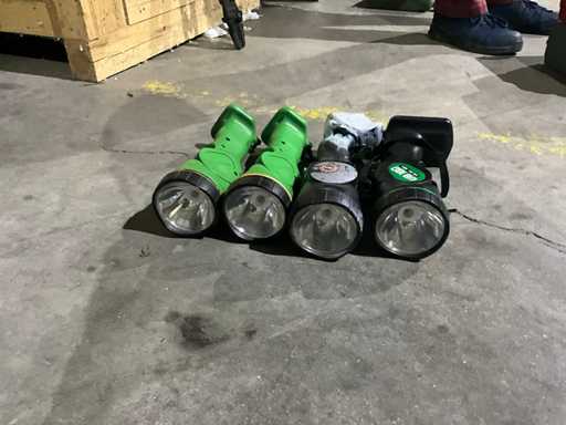 Various hand lamps (4x)