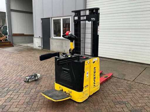 2017 Hyster S1.5S Stacker