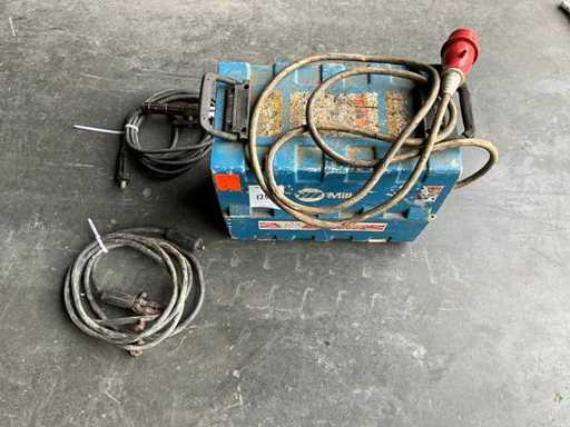 Macchina per saldatura a elettrodi Miller XMTC 400 CC/CV
