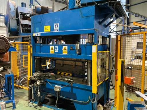 GIACOMINI Hydraulic press