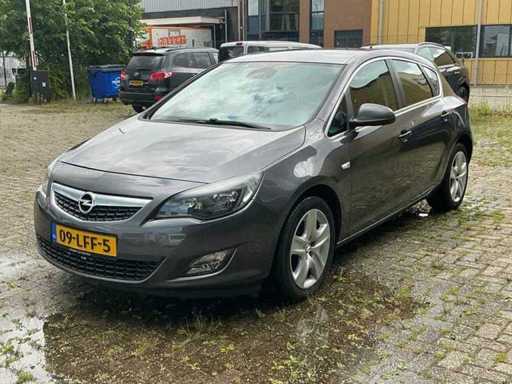 2010 Opel Astra 1.6 Sport Passenger Car