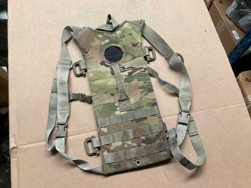 Hydration system carrier (32x)