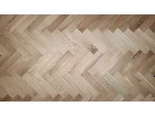 Herringbone Solid European Oak Mix 0V Unifinished