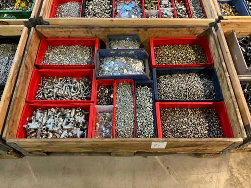 Partij bevestigingsmateriaal en koppelingen