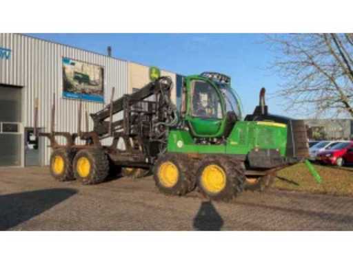 b4d6b48f-b9ed-41fd-a024-d1d20cf248a7.mp4