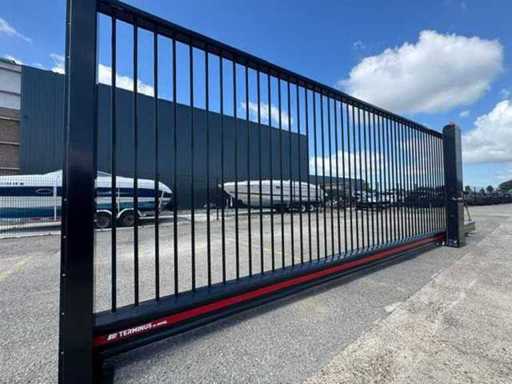 Poartă Automată Glisantă Cantilever Kopal Terminus