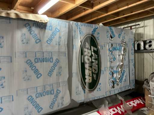 Reclametotem JAGUAR / LAND ROVER