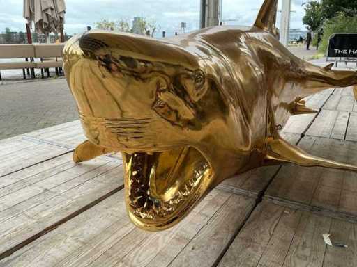 Hai-Skulptur ca. 320x180x115 cm