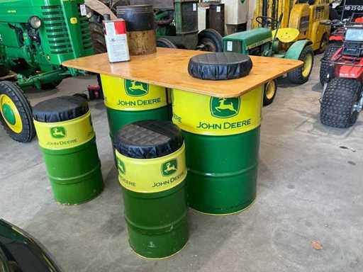 Table de la cantine John Deere